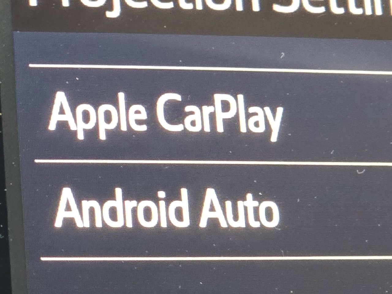 Used 2020 Toyota Camry XLE image 4