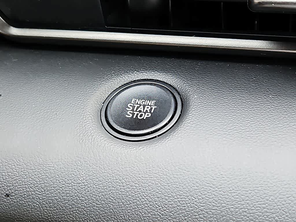 Used 2025 Hyundai Elantra Sport FWD image 21