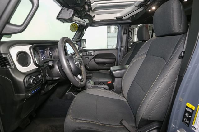 Used 2024 Jeep Wrangler Unlimited AWD/4WD image 39