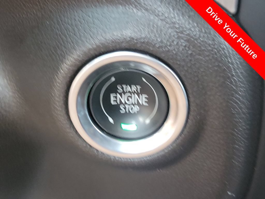 Used 2020 GMC Sierra 2500 Denali w/ Technology Package AWD/4WD image 9