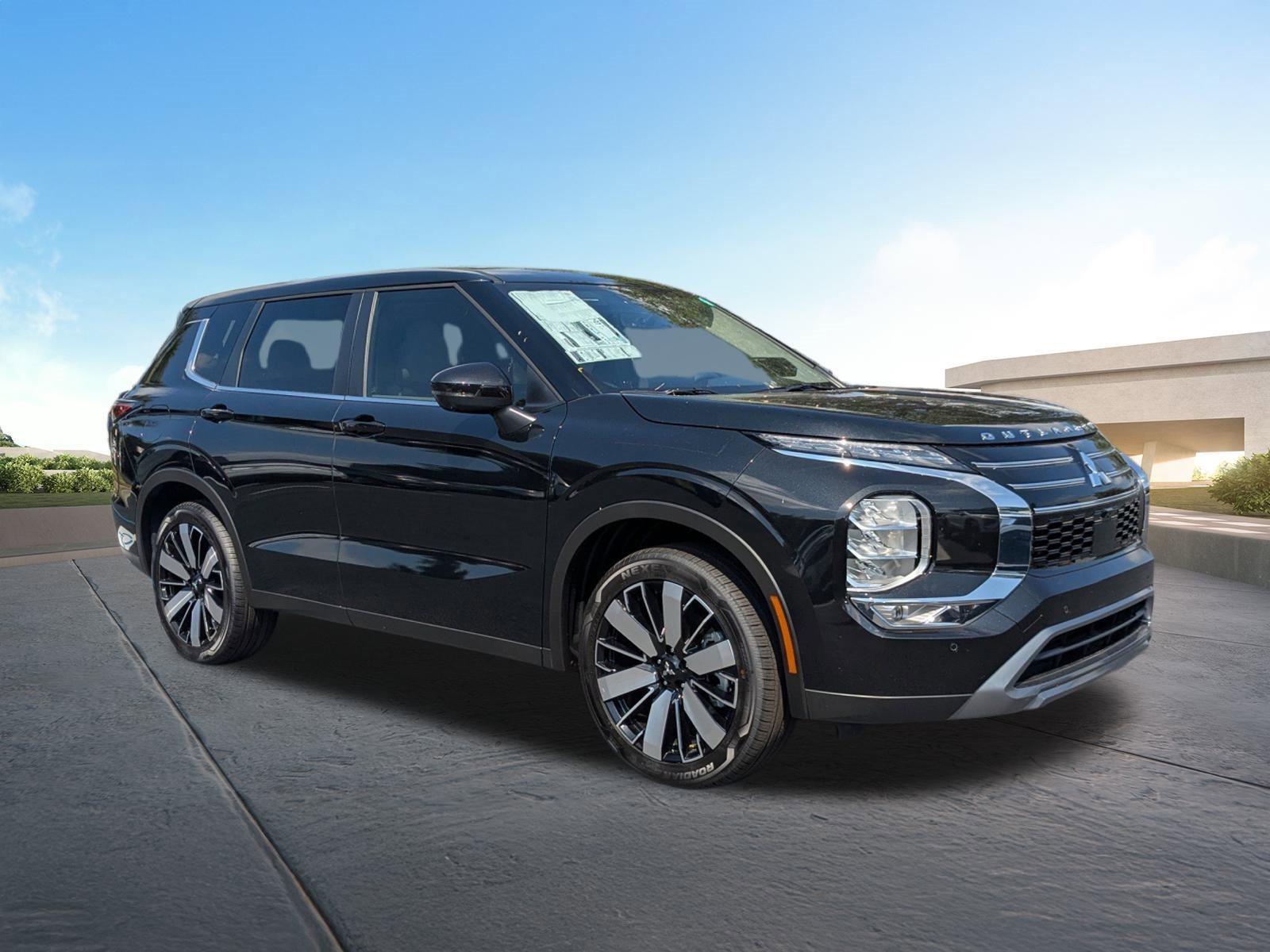 New 2025 Mitsubishi Outlander SE image 1