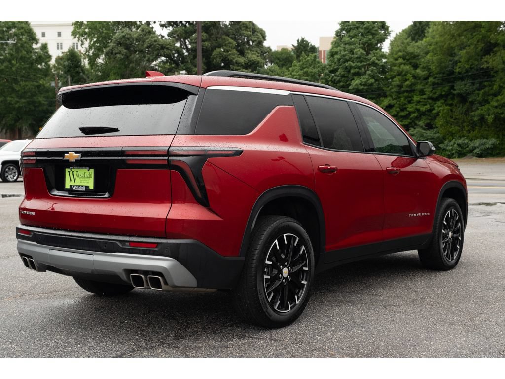 Used 2025 Chevrolet Traverse LT w/ Sun and Wheel Package FWD image 8