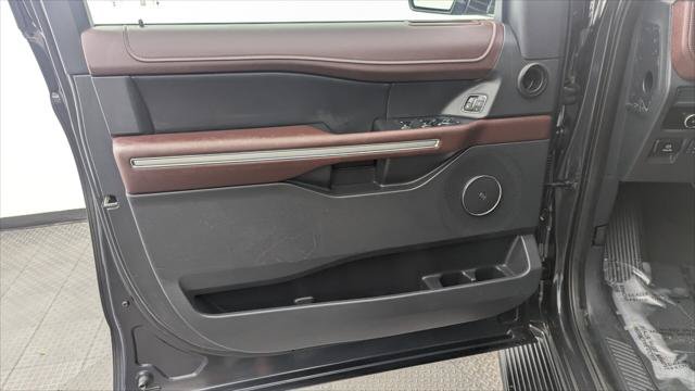 Used 2024 Ford Expedition Limited RWD image 13