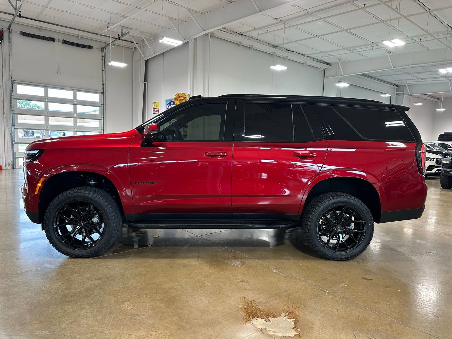 Used 2025 Chevrolet Tahoe RST w/ Comfort Package AWD/4WD image 5