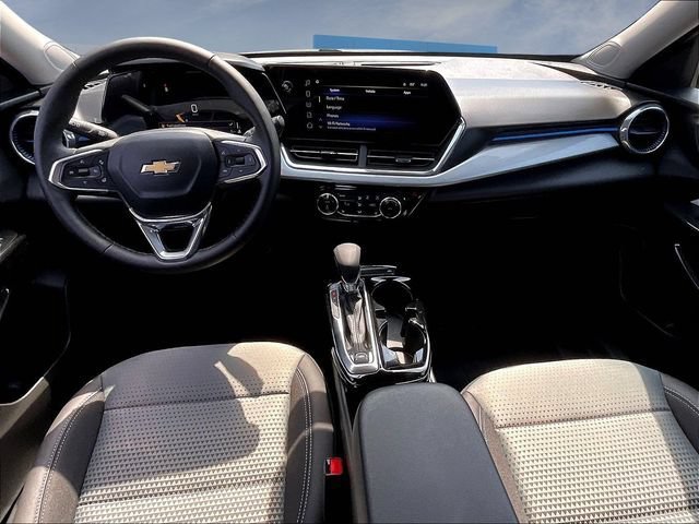 New 2026 Chevrolet Trax LT w/ Driver Confidence Package FWD image 5