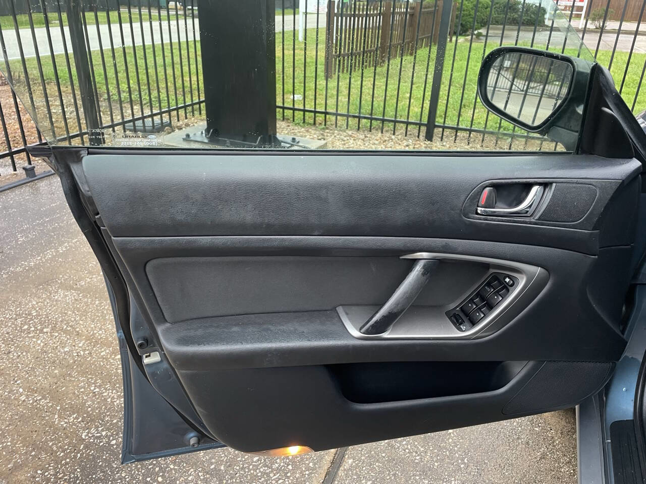 Used 2005 Subaru Outback 2.5i image 11