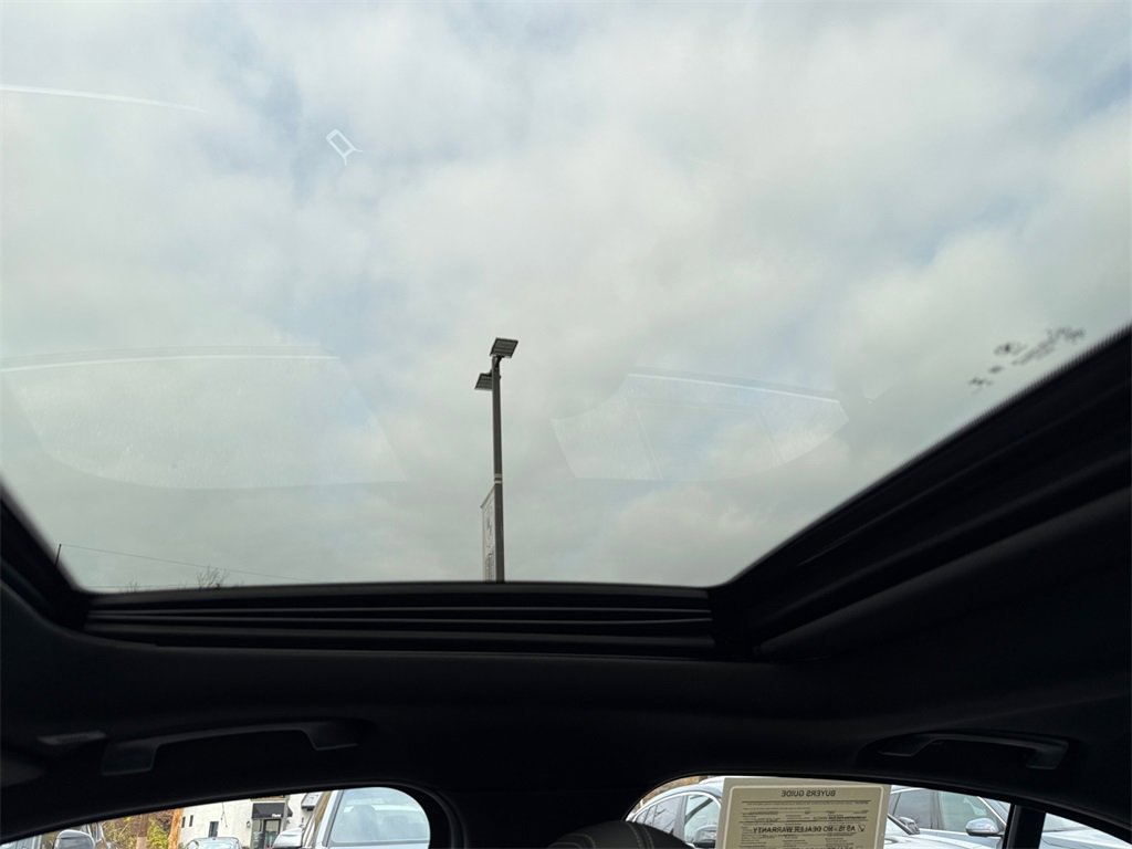 Certified 2025 BMW 330i xDrive Sedan w/ M Sport Package image 34