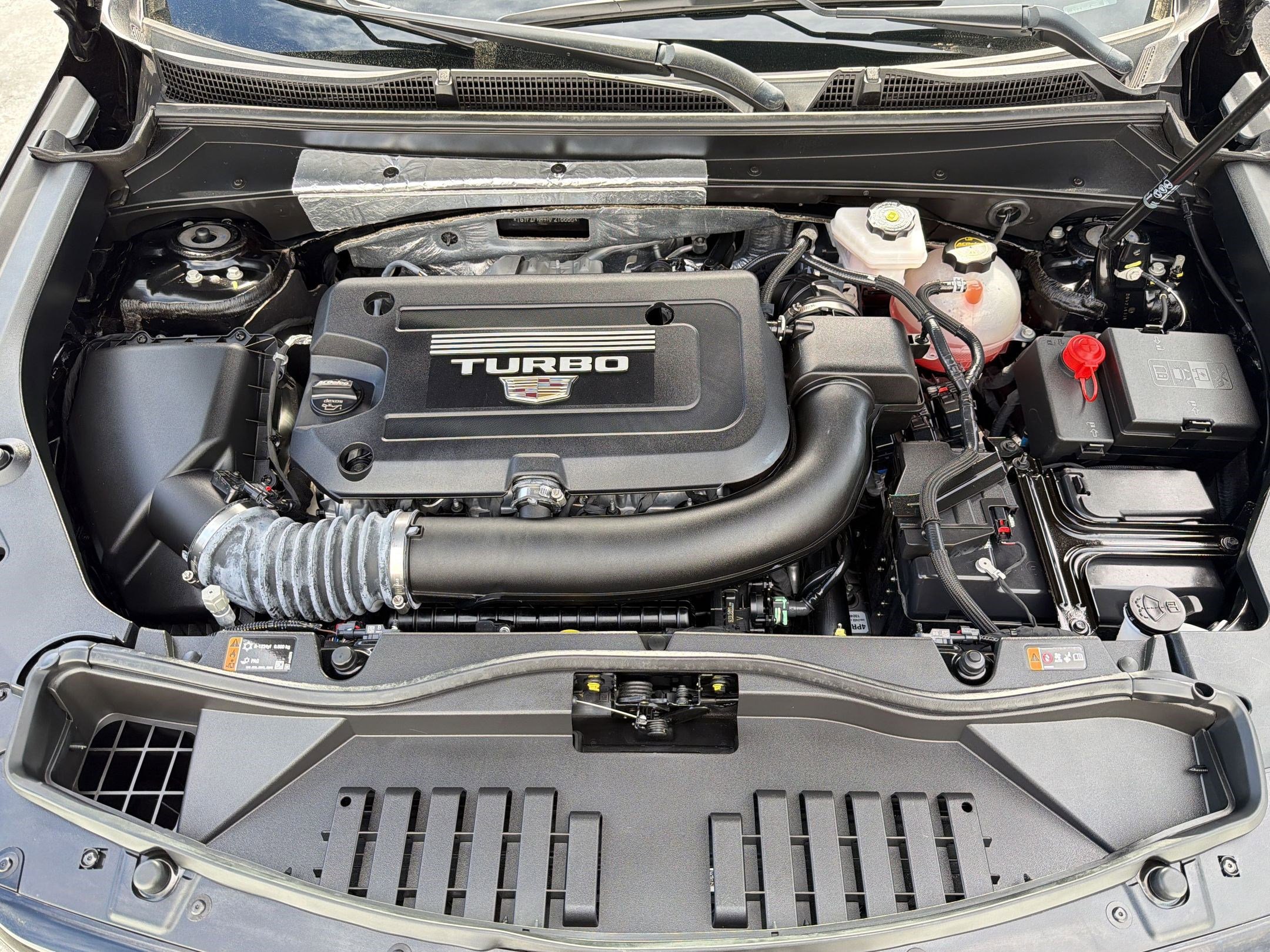 Certified 2024 Cadillac XT4 Sport image 28