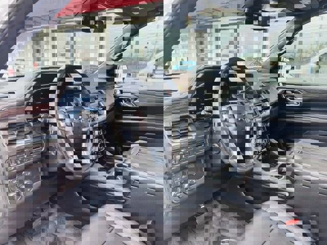 Used 2024 Chevrolet Tahoe Z71 w/ Luxury Package image 12