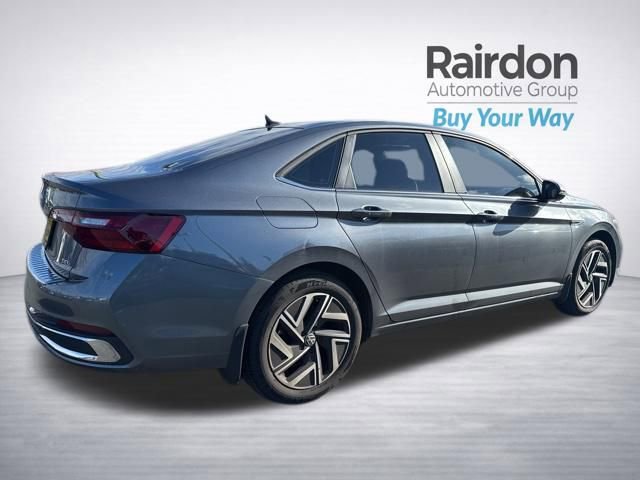 Used 2024 Volkswagen Jetta SEL image 16