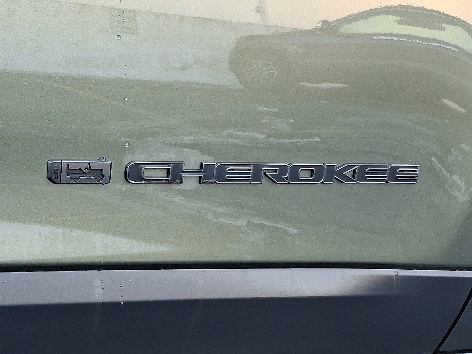 Used 2021 Jeep Cherokee Latitude Lux 80th Anniv w/ Quick Order Package 26U 80TH image 30