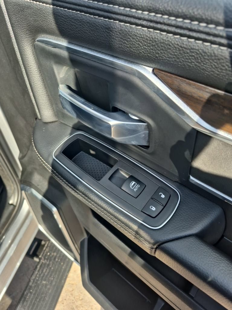 Used 2024 RAM 2500 Laramie image 18