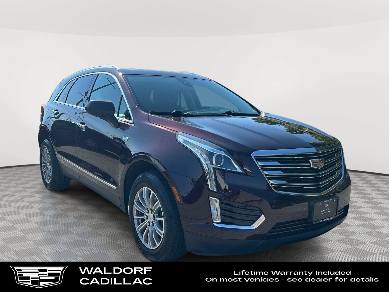 Used 2018 Cadillac XT5 Luxury w/ Driver Awareness Package AWD/4WD image 1