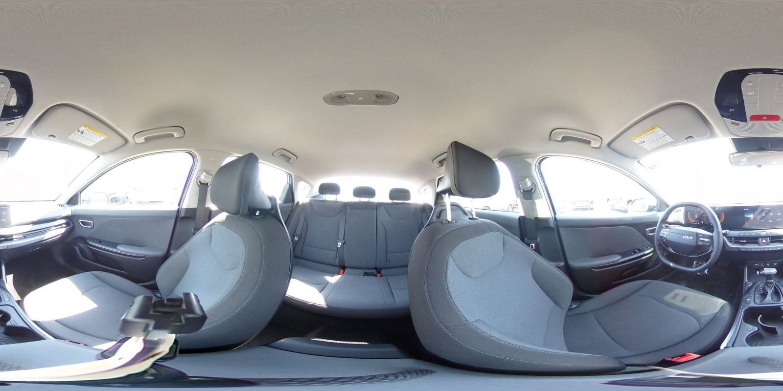 Used 2025 Kia K4 LXS image 42