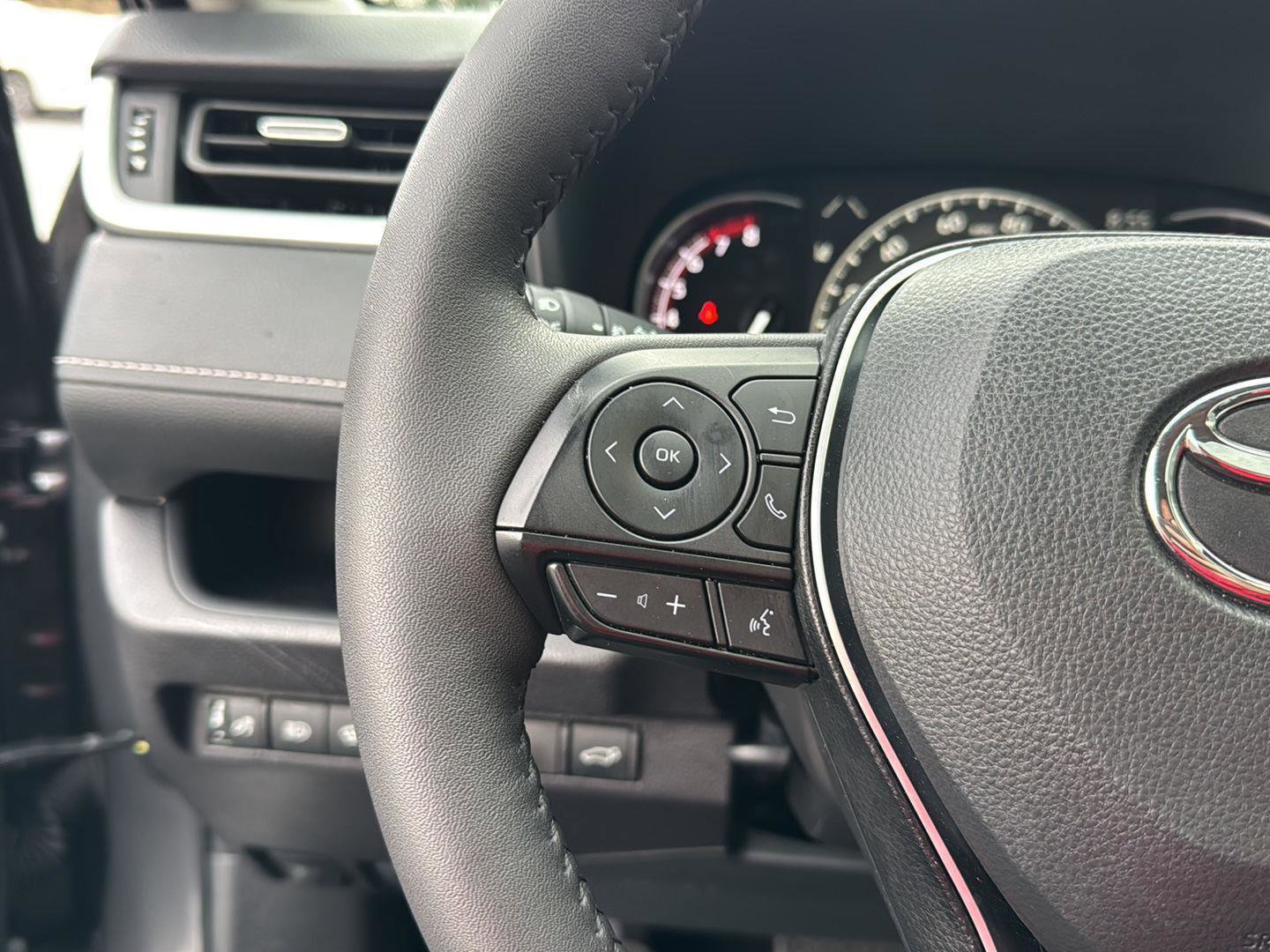 Used 2025 Toyota RAV4 XLE Premium w/ Weather Package image 17