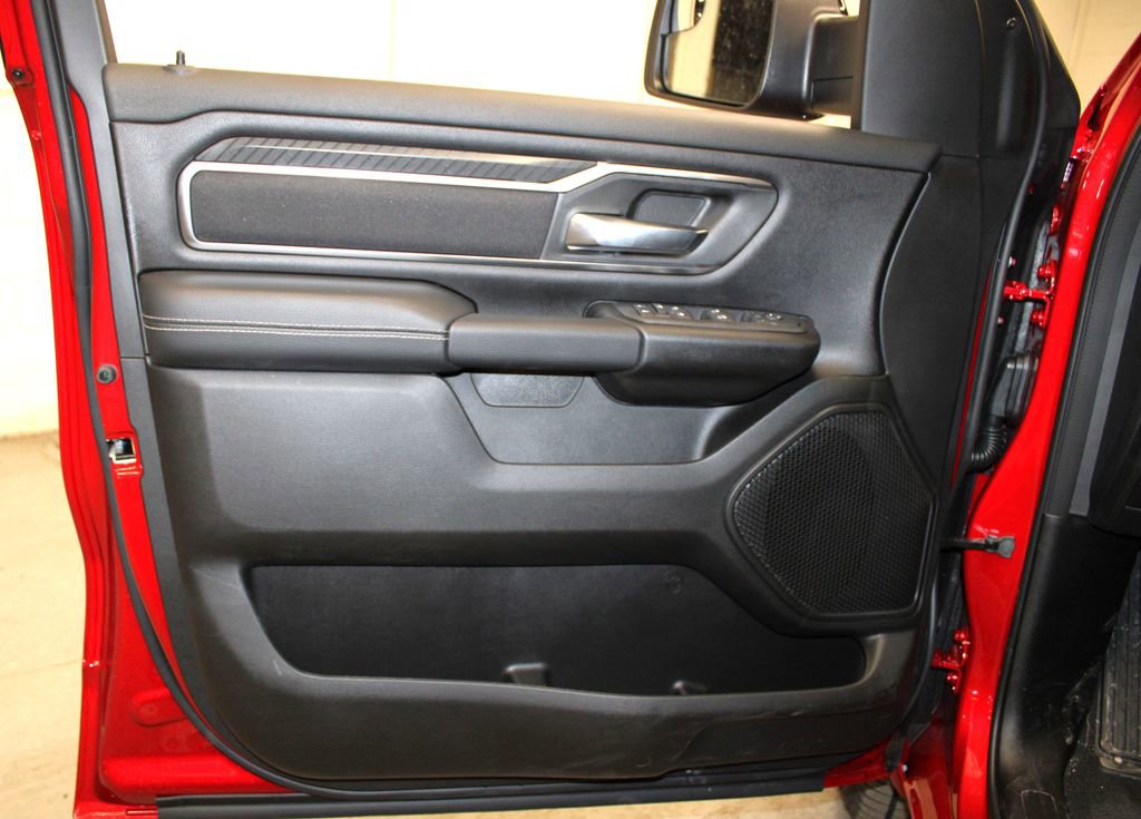 New 2026 RAM 1500 4x4 Crew Cab image 25