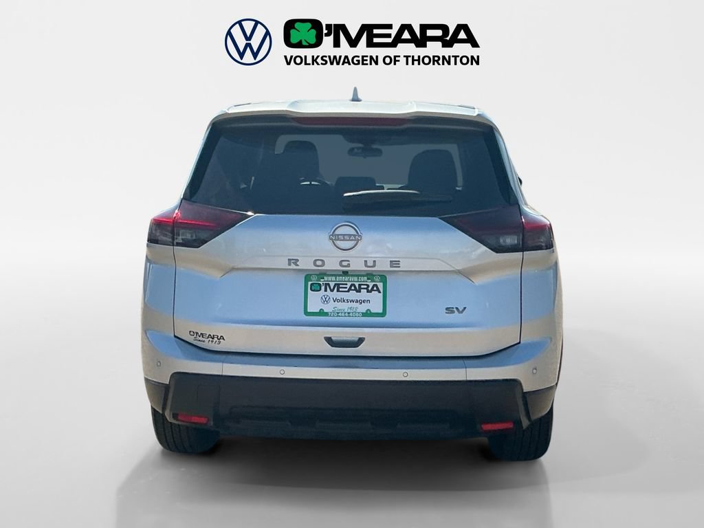 Used 2024 Nissan Rogue SV FWD image 4
