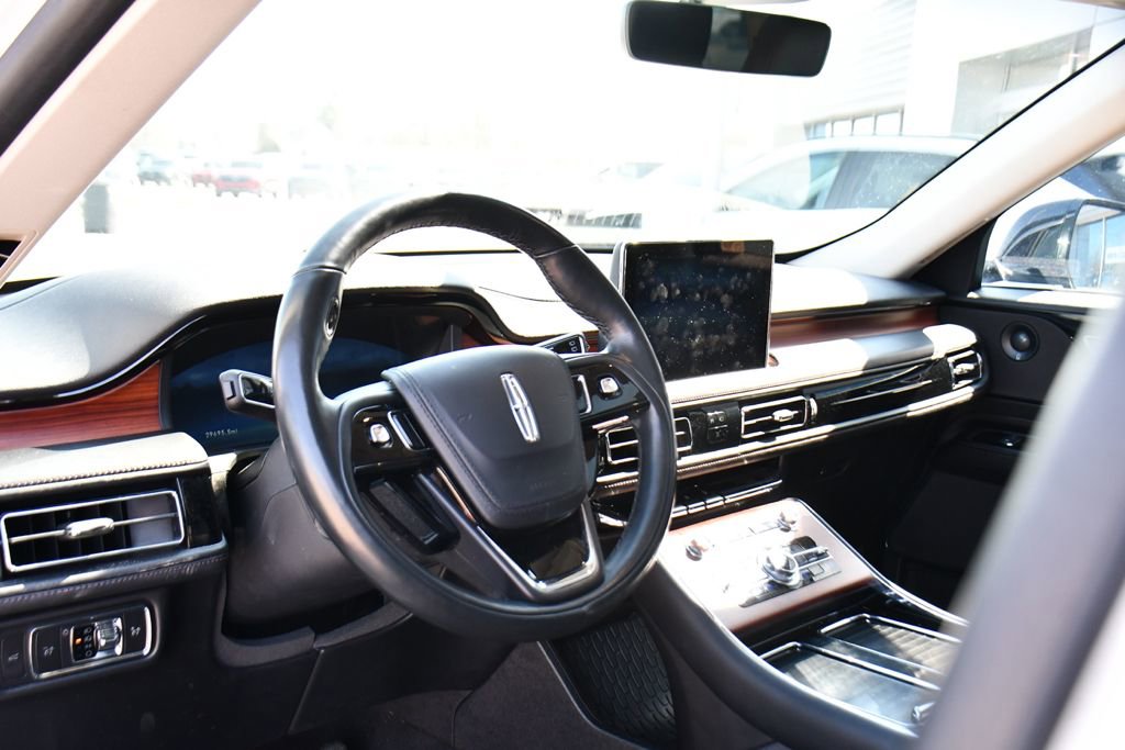 Used 2023 Lincoln Aviator Reserve w/ Class IV Trailer Tow Package image 11