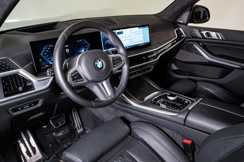 Used 2024 BMW X7 M60i w/ Executive Package image 19