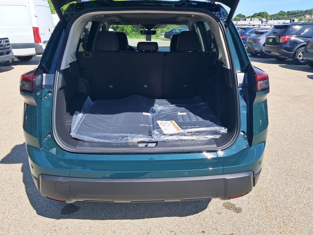 New 2026 Nissan Rogue Dark Armor AWD/4WD image 24