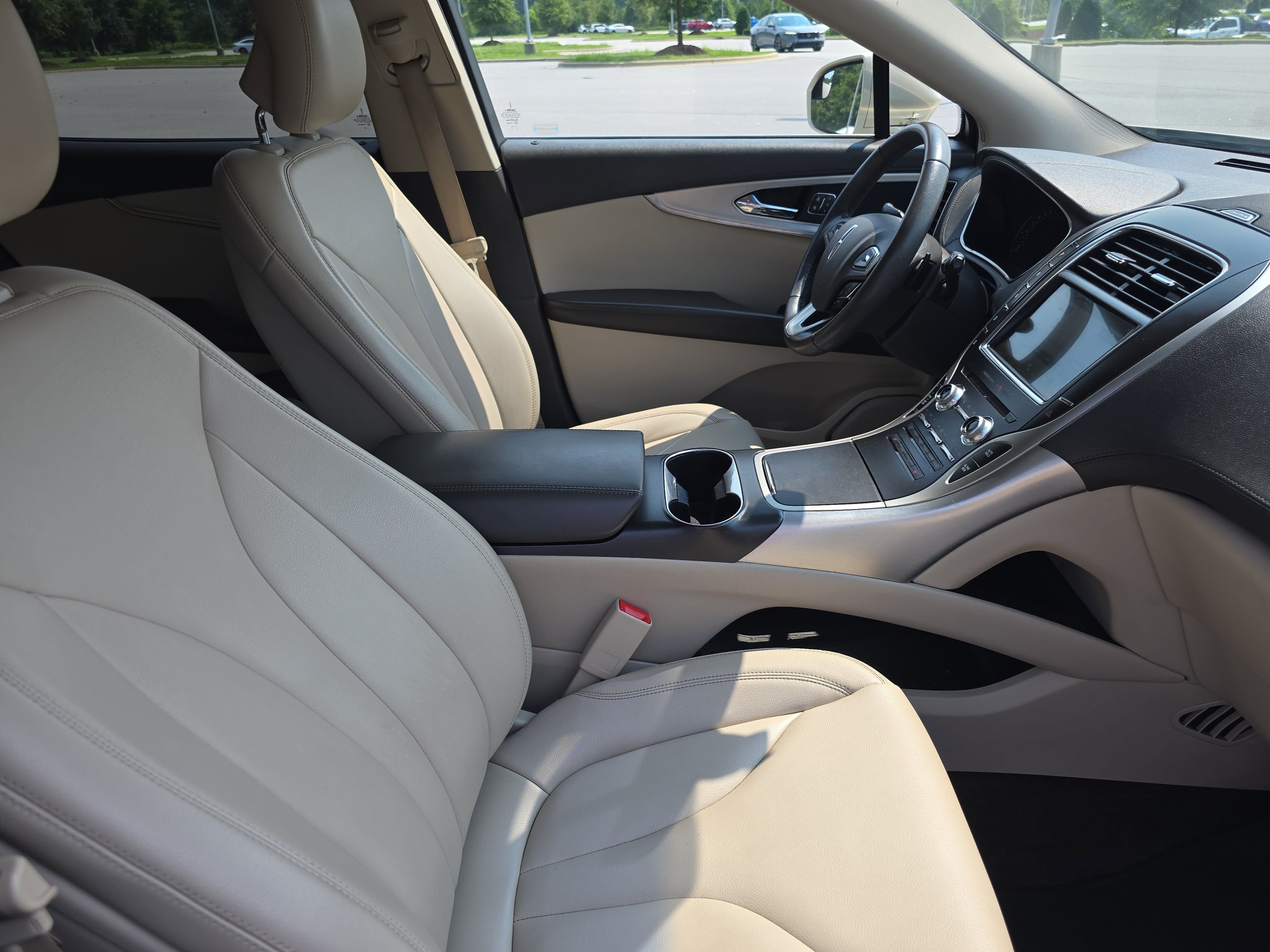 Used 2018 Lincoln MKX Premiere FWD image 10