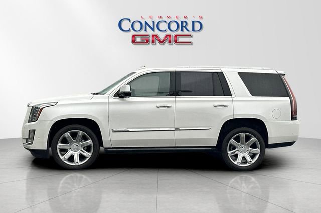 Used 2017 Cadillac Escalade Premium Luxury image 7