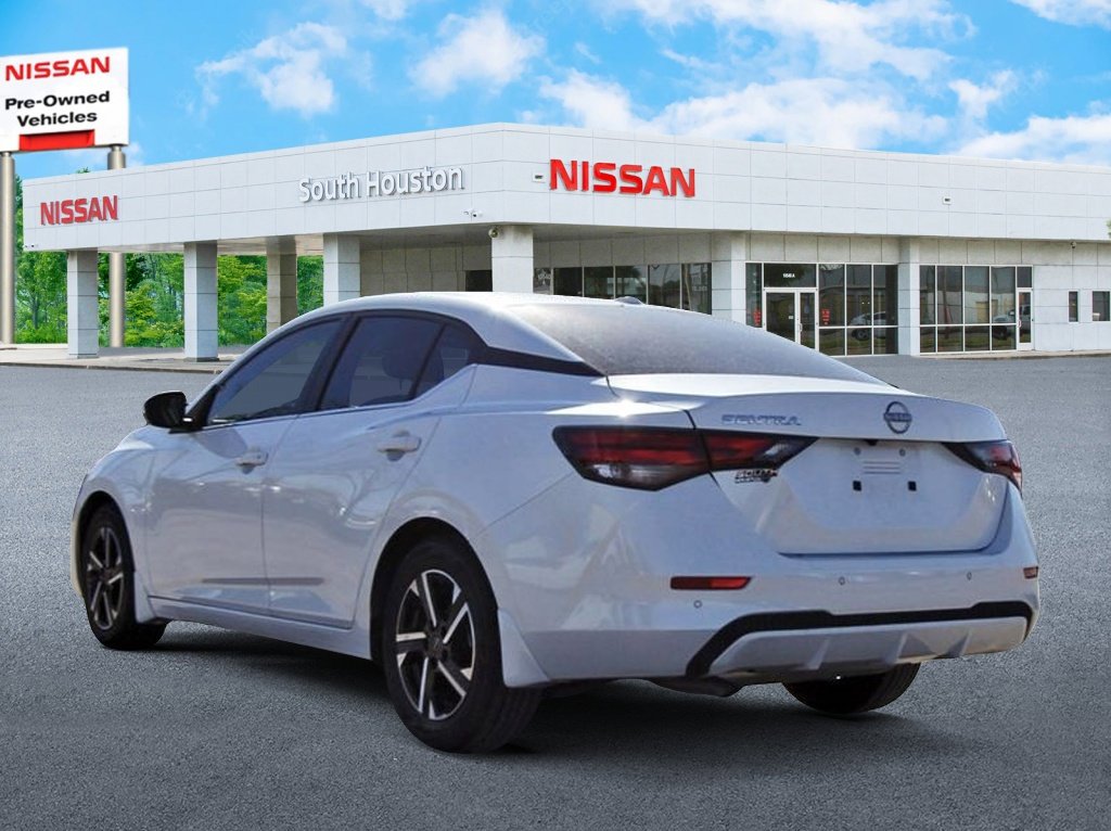 Used 2025 Nissan Sentra SV image 3