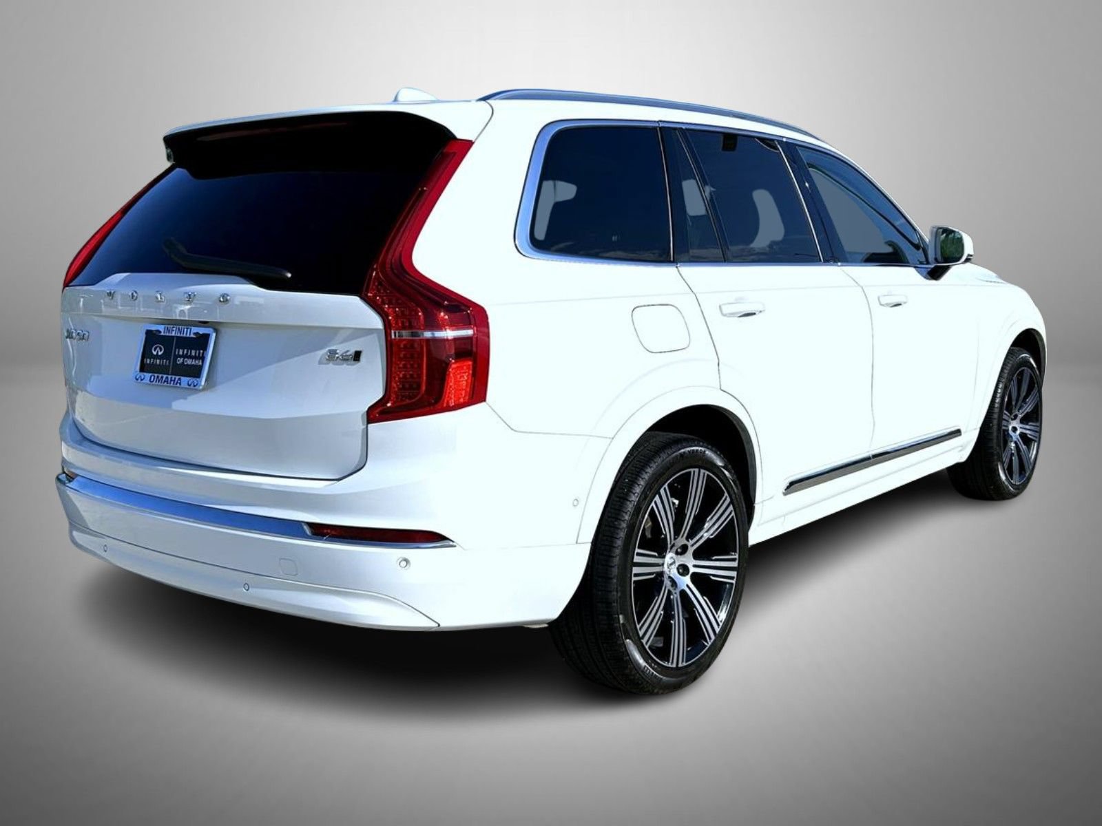 Used 2025 Volvo XC90 B6 Plus w/ Protection Package AWD/4WD image 5