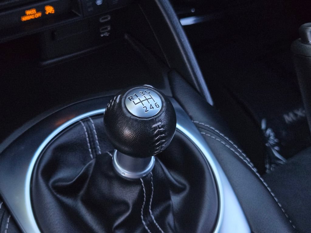 Used 2025 MAZDA MX-5 Miata RF Club RWD image 20