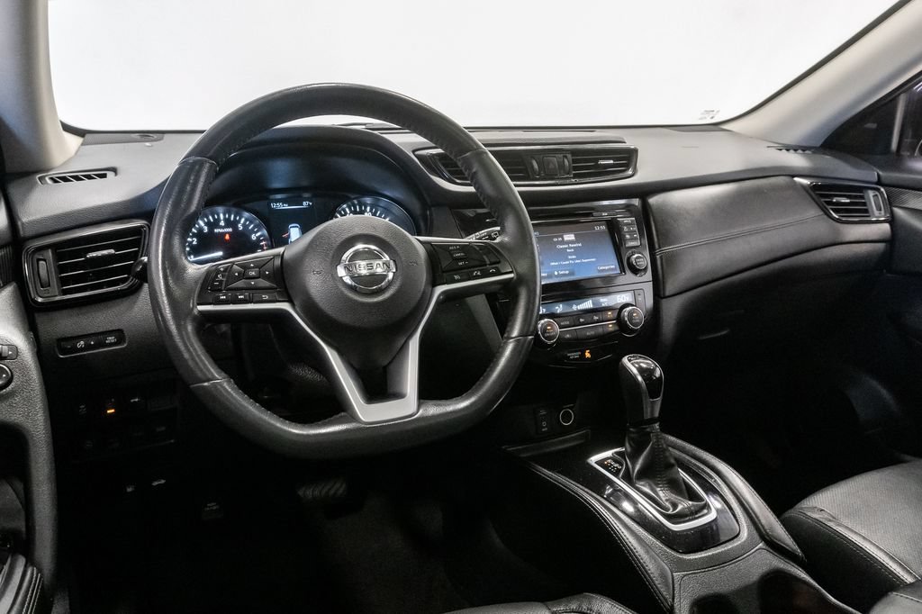Used 2017 Nissan Rogue SL w/ SL Premium Package AWD/4WD image 7