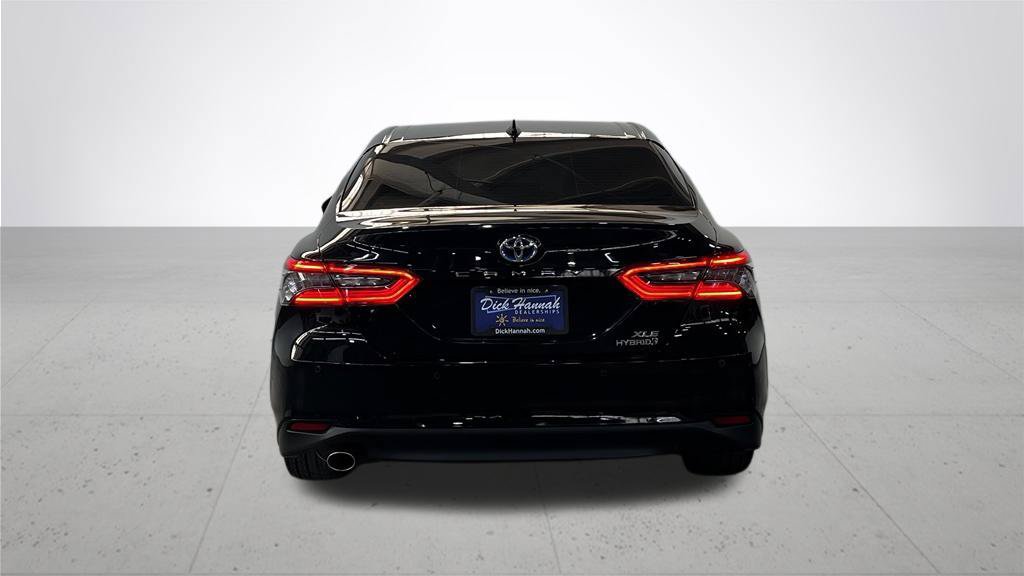 Used 2022 Toyota Camry XLE w/ Navigation Upgrade Package FWD image 11