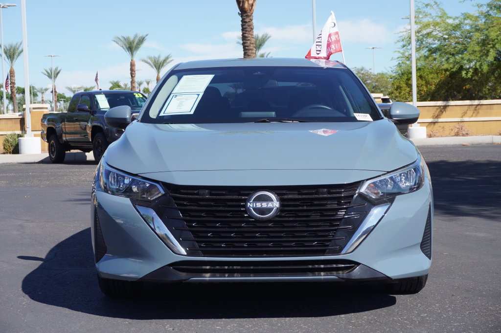 Certified 2025 Nissan Sentra SV FWD image 5