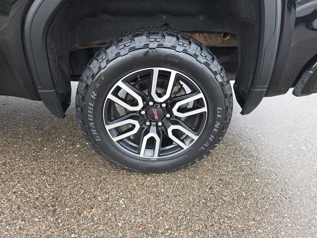 Used 2021 GMC Sierra 1500 AT4 w/ AT4 Premium Package AWD/4WD image 37