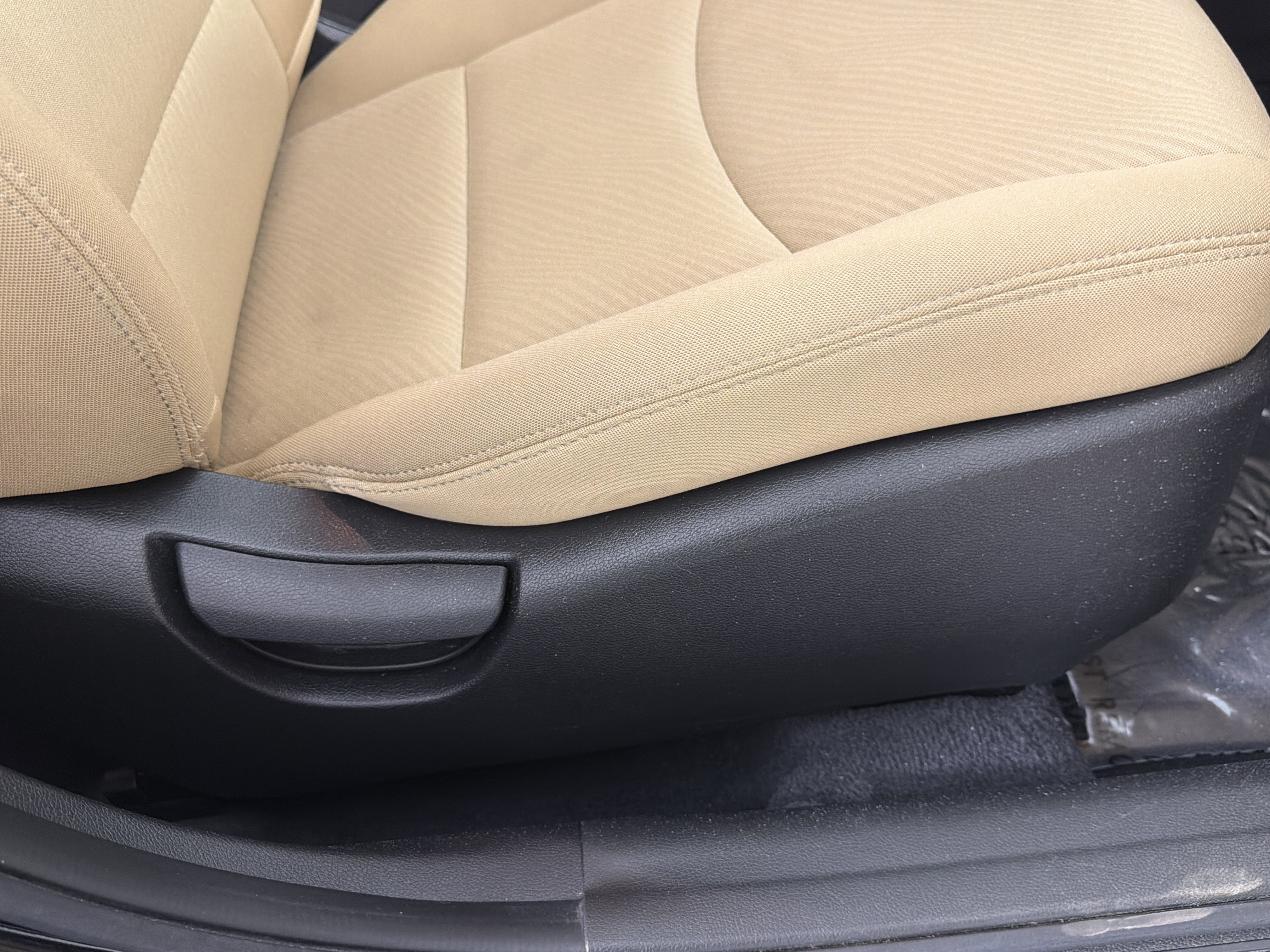 Used 2013 Hyundai Elantra GLS w/ Preferred Pkg FWD image 30