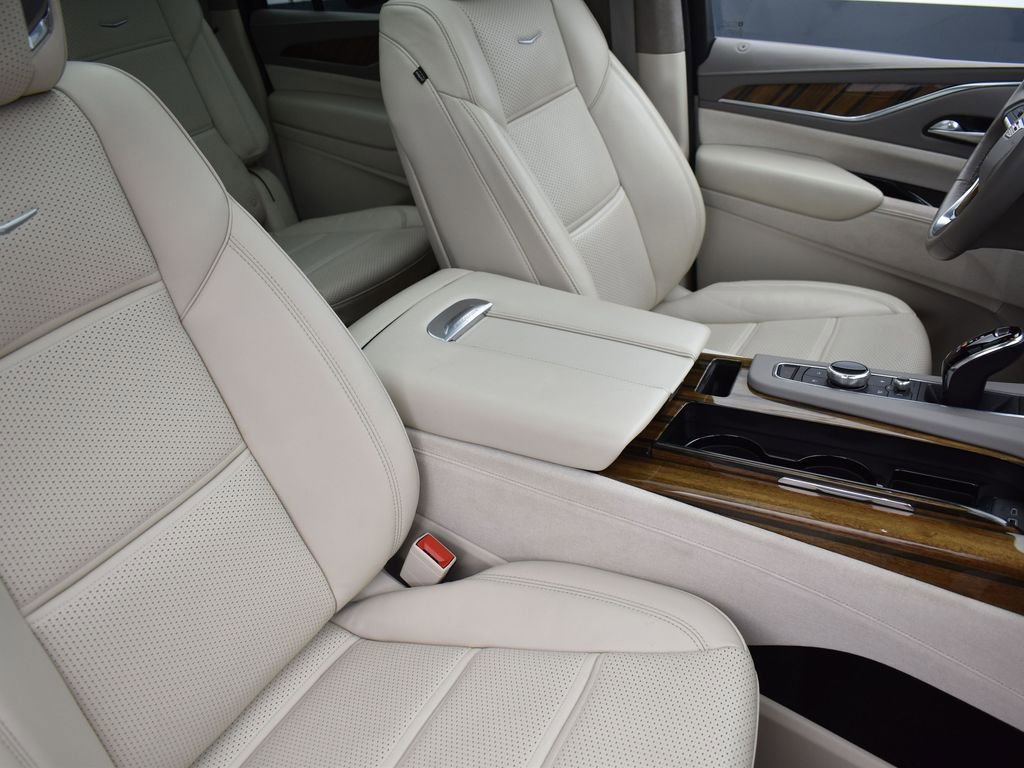 Used 2022 Cadillac Escalade ESV Premium Luxury Platinum w/ Heavy-Duty Trailer Package AWD/4WD image 40