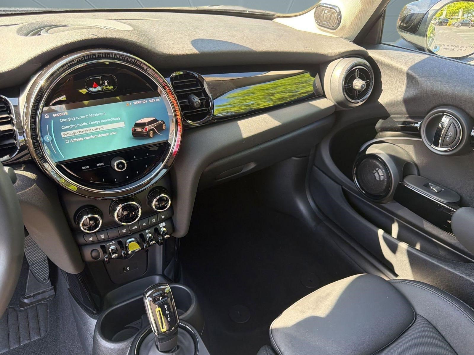 Used 2024 MINI Cooper SE image 26