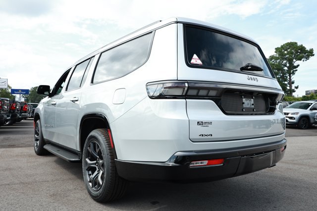 New 2026 Jeep Grand Wagoneer L Limited AWD/4WD image 8