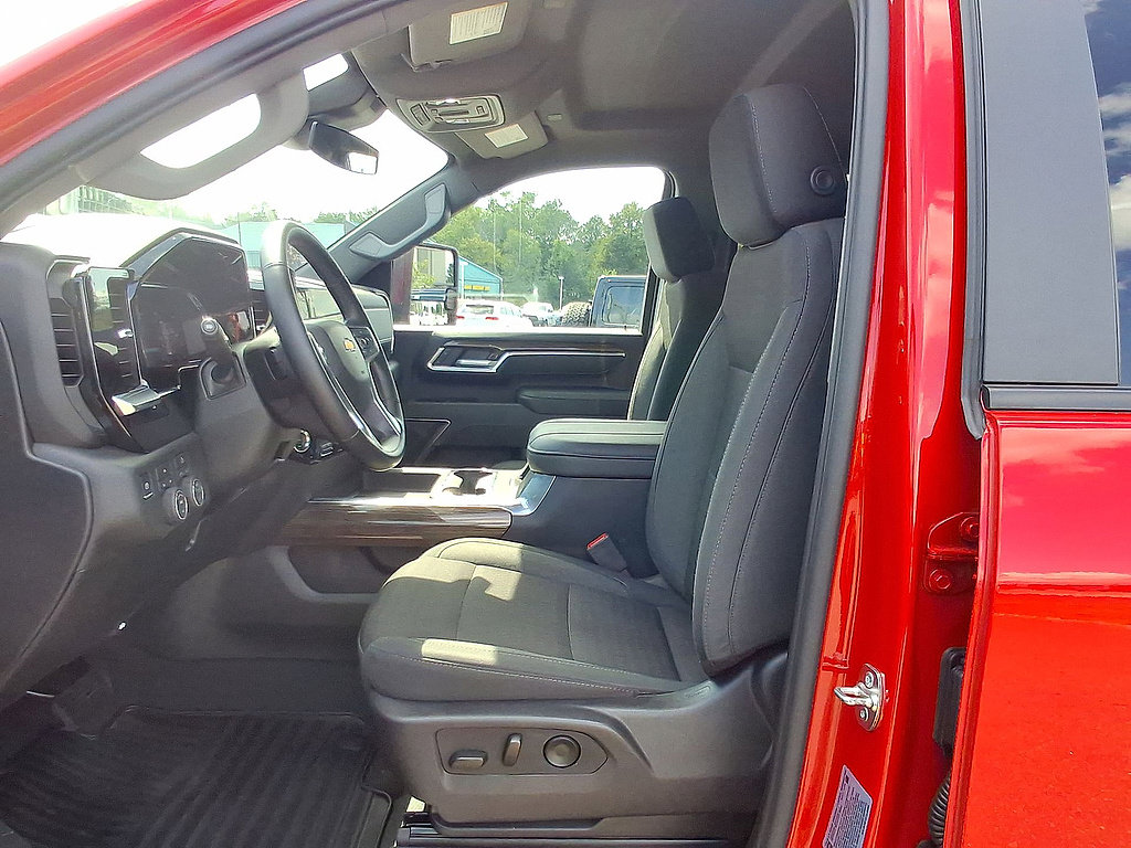 Used 2026 Chevrolet Silverado 2500 LT AWD/4WD image 17