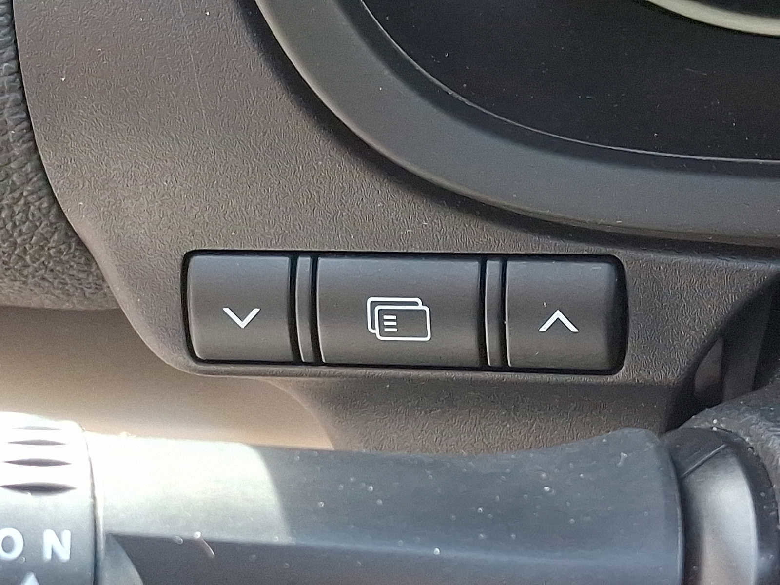 Used 2023 Mitsubishi Eclipse Cross LE image 25