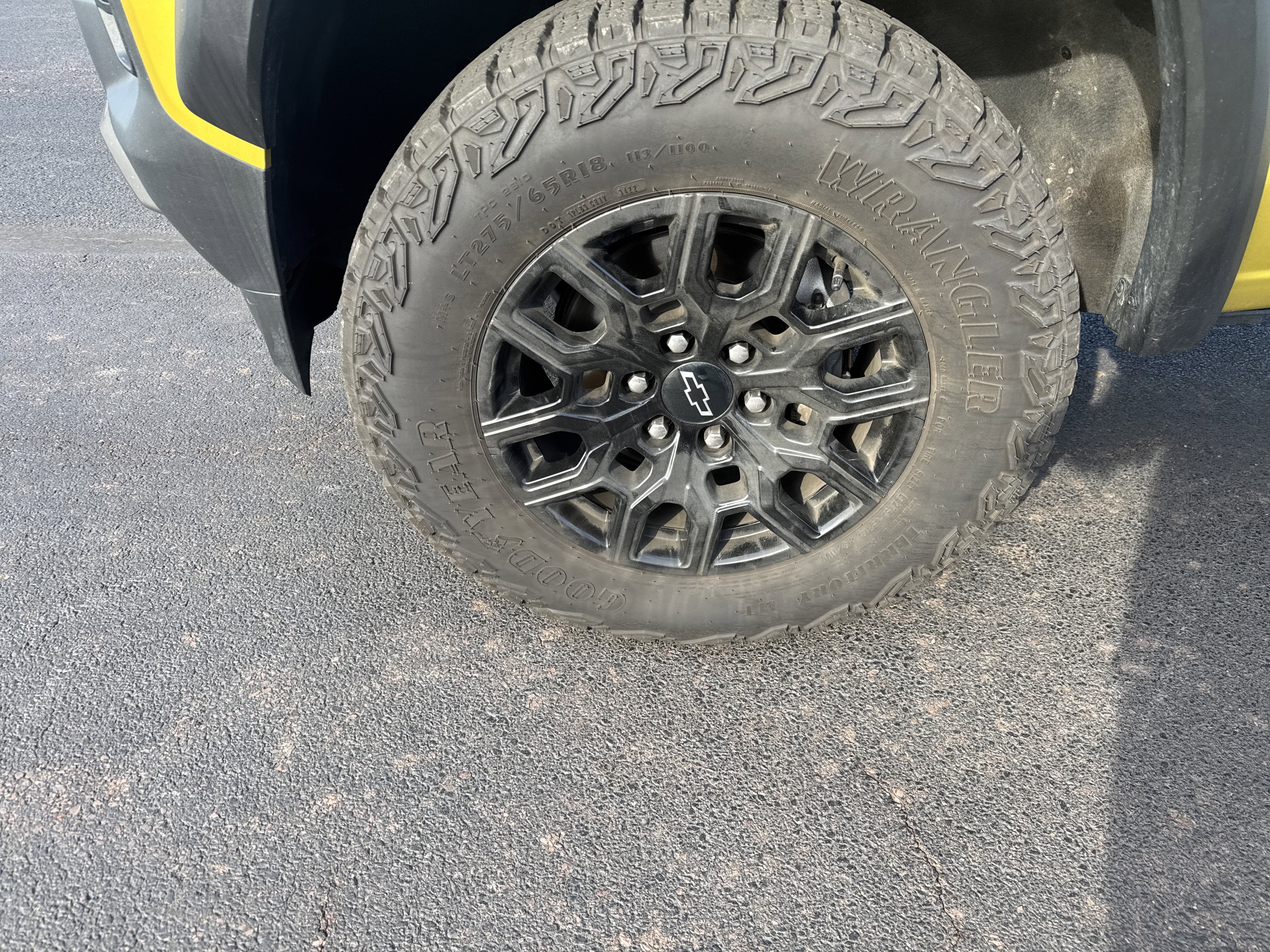 Used 2023 Chevrolet Colorado Trail Boss w/ Technology Package image 11