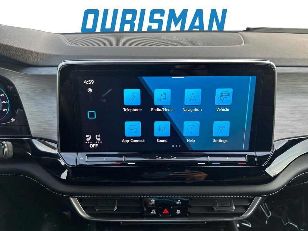 Used 2024 Volkswagen Atlas Cross Sport SE image 17