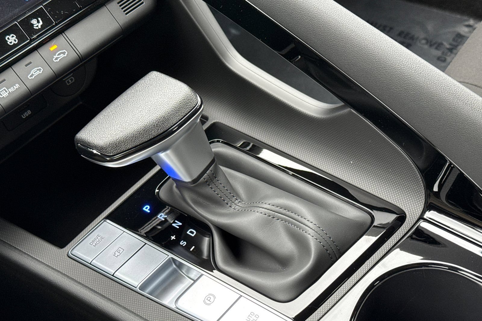 New 2026 Hyundai Elantra Hybrid FWD image 19