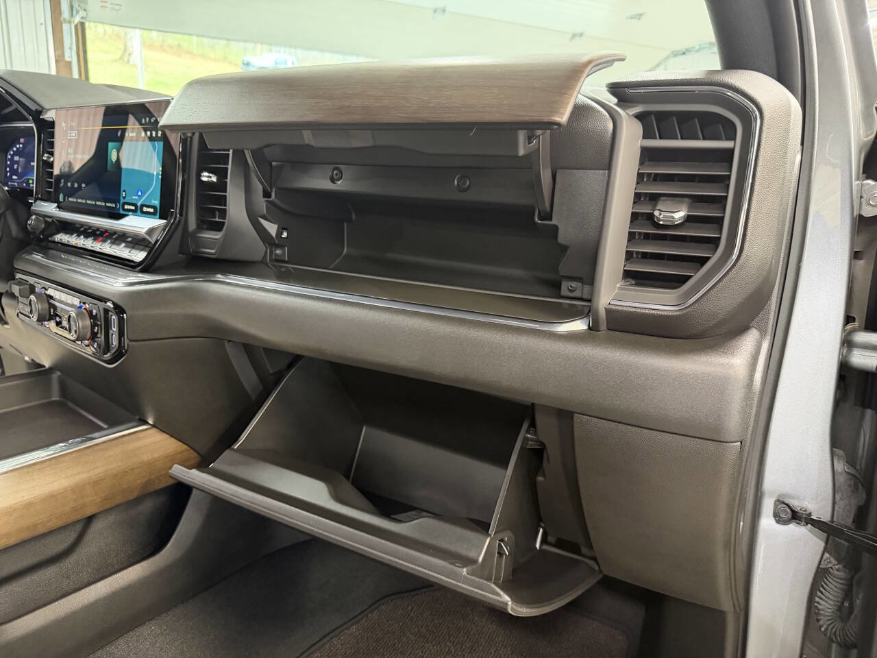 Used 2024 Chevrolet Silverado 2500 High Country w/ High Country Premium Package image 40