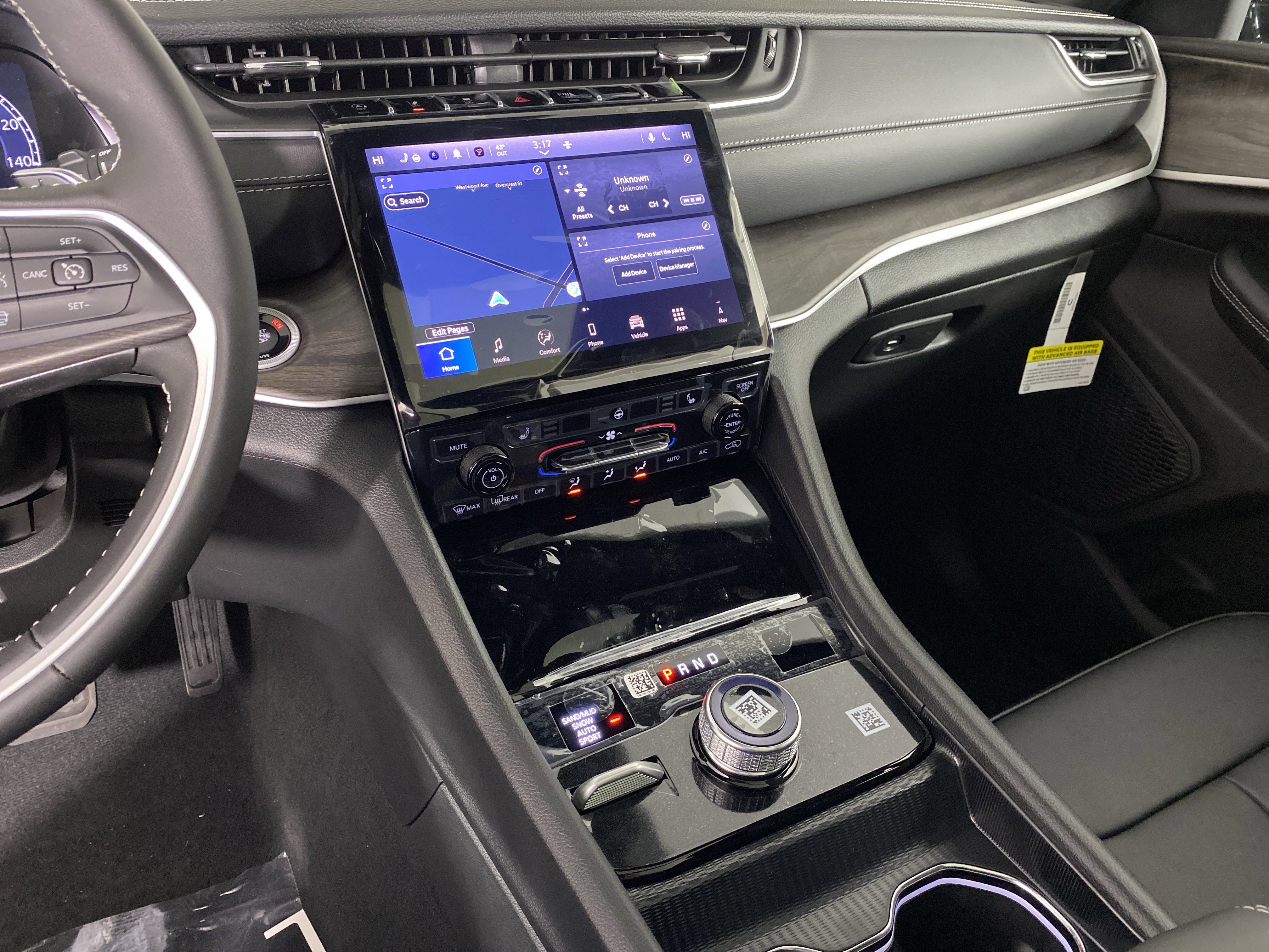 New 2025 Jeep Grand Cherokee Limited w/ Black Appearance Package image 26