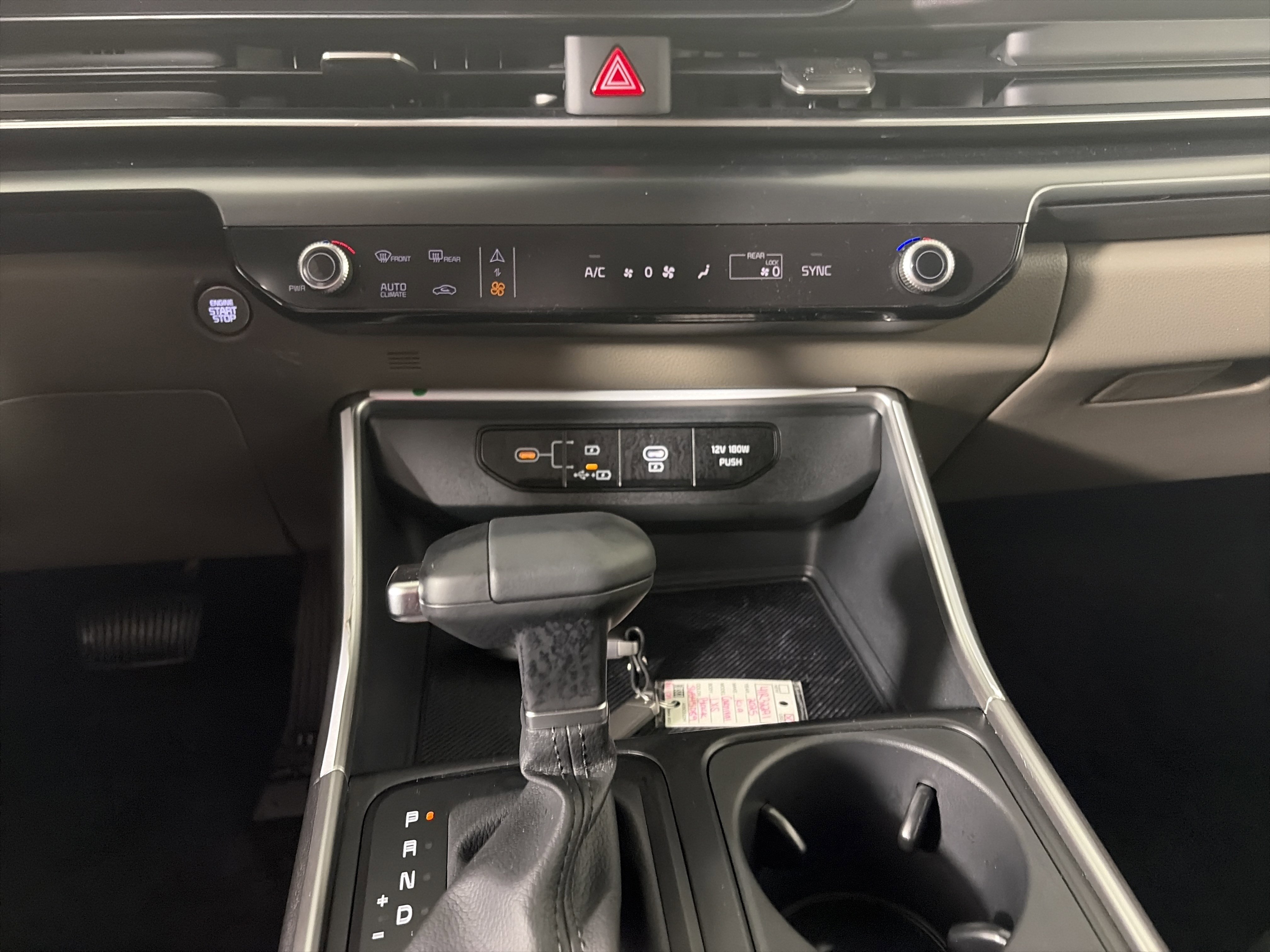 Used 2025 Kia Carnival image 26