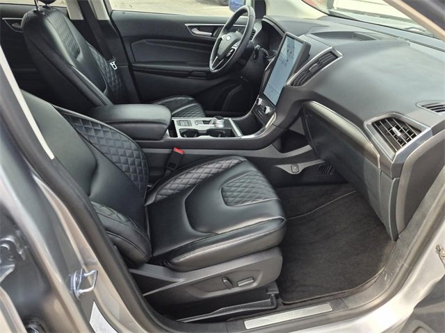 Used 2024 Ford Edge Titanium image 12