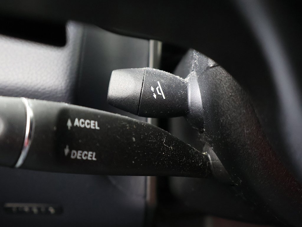 Used 2015 Mercedes-Benz E 400 4MATIC Sedan w/ Lighting Package image 44