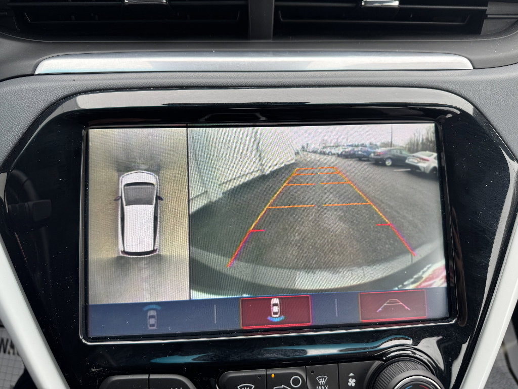 Used 2018 Chevrolet Bolt Premier w/ Driver Confidence II Package image 16