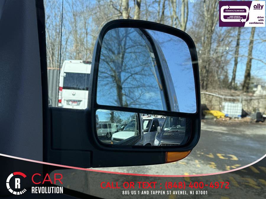 Used 2020 Chevrolet Express 3500 LS image 32