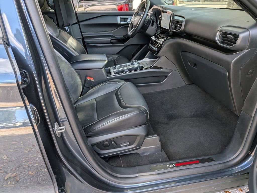 Used 2022 Ford Explorer ST w/ Equipment Group 401A AWD/4WD image 34